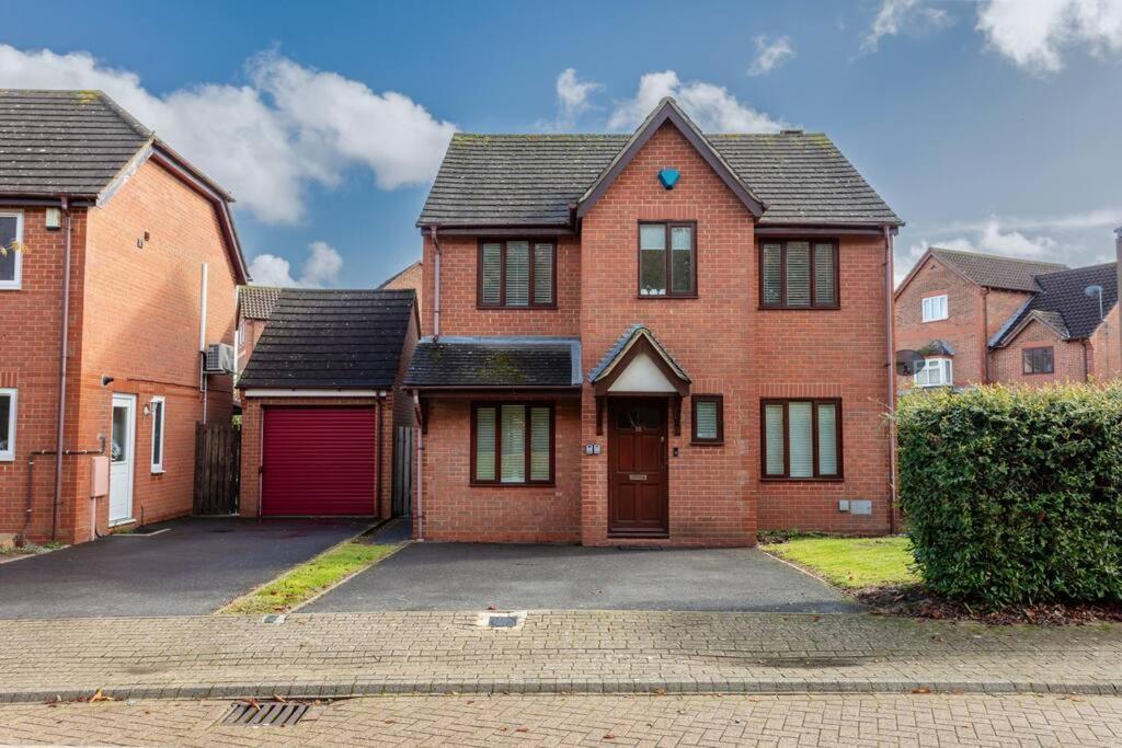 Stylish Detached House - Close To City Centre - Sleeps Up To 7 - Driveway Parking, Self Check-In, Study Room, Fast Wifi And Sky Tv By Yoko Property Milton Keynes Exterior foto